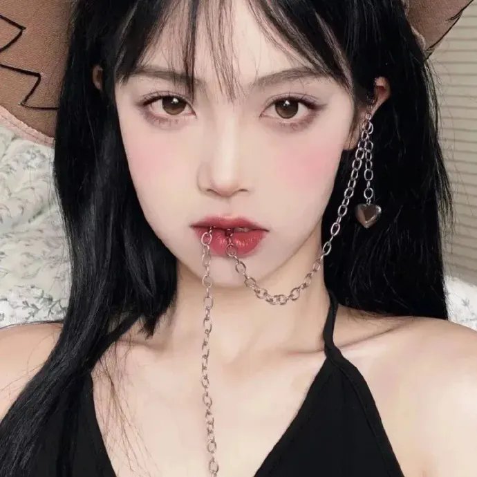 深锁春光一院愁